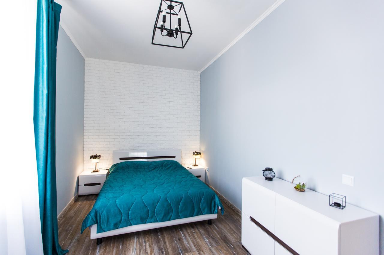 1 Bedroom Apartment Near Elizabeth'S The Cathedral 利沃夫 外观 照片