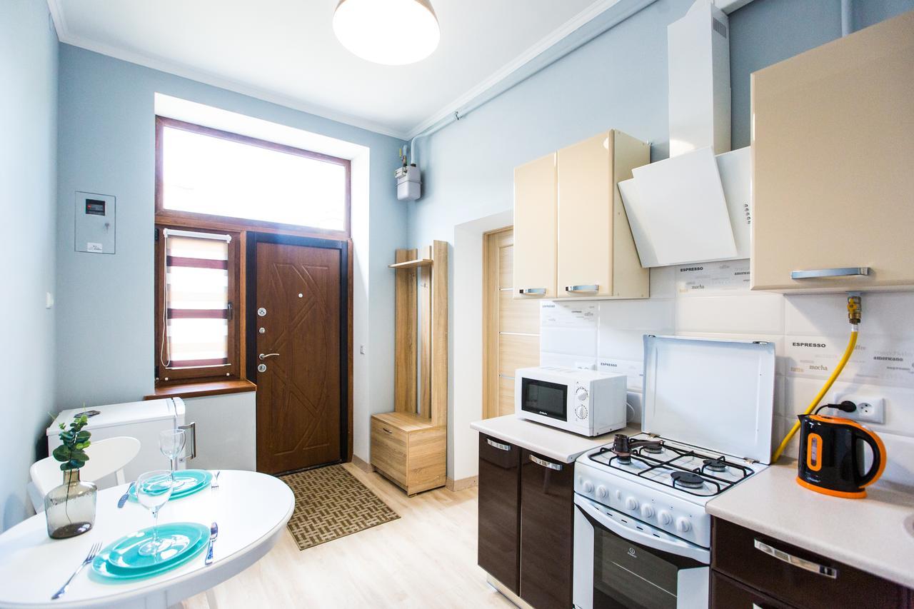 1 Bedroom Apartment Near Elizabeth'S The Cathedral 利沃夫 外观 照片